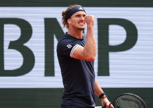Зверев переиграл чеха Меншика в полуфинальном матче Roland Garros-2026