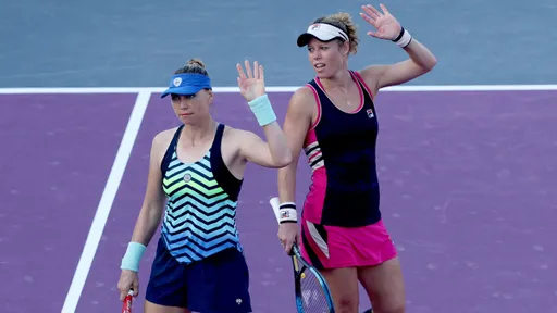 Матч Звонарёвой в паре с Зигемунд на Итоговом турнире WTA перенесён на 5 ноября