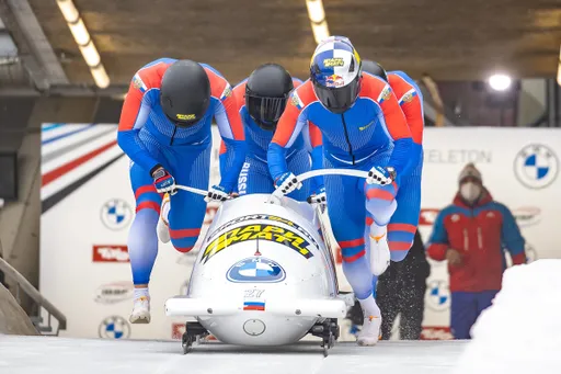 IBSF не хочет допускать российских мужчин-бобслеистов до своих турниров