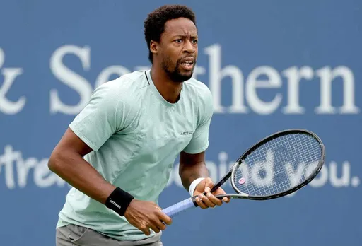 Французский теннисист Монфис попрощался с US Open и завершил выступления на ТБШ