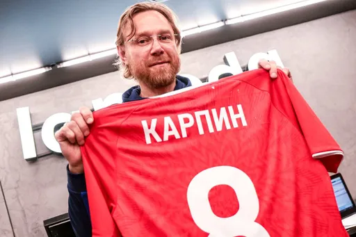 Валерий Карпин обсудил с испанским СМИ отстранение сборной России