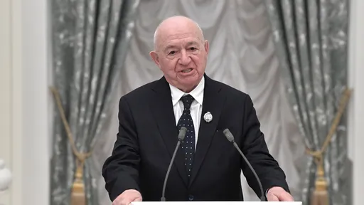 Сборная России поздравила Никиту Симоняна с 99-летием