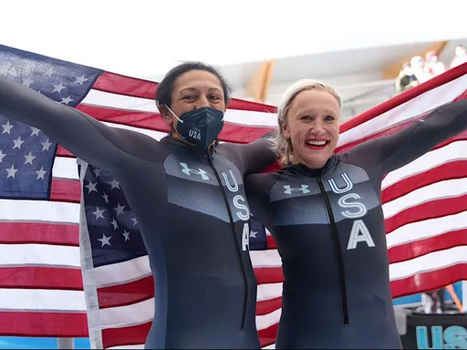 41-летняя американская бобслеистка выиграла «золото» Олимпиады-2026
