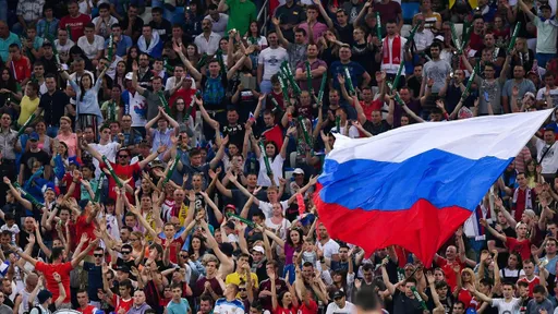 Несколько сотен болельщиков не успели к началу матча между Россией и Перу