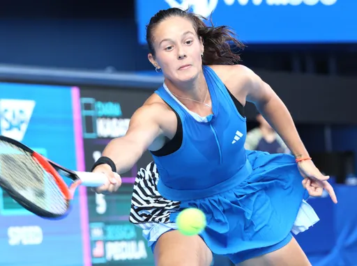 Касаткина одержала волевую победу над Шериф на старте турнира WTA-1000 в Пекине