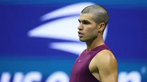 «Без волос я стал быстрее»: испанец Карлос Алькарас сменил причёску на US Open. Теперь он лысый!