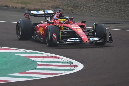 Льюис Хэмилтон принял участие в тестовых заездах Ferrari на трассе «Фьорано»