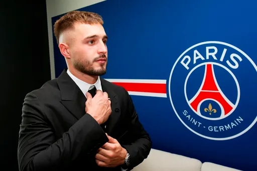 L’Equipe: спортдиректор «ПСЖ» Кампос ранее хотел подписать Сафонова в «Сельту»