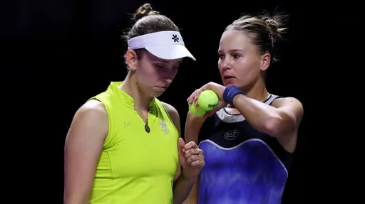 Итоговый турнир WTA 2025: Рыбакина победила в финале сингла Соболенко, Кудерметова – чемпионка в парах