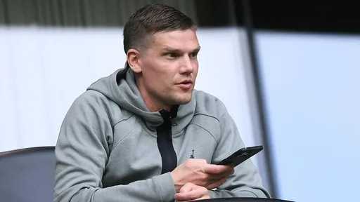 Денисов: футболом должны заниматься «футбольные люди»