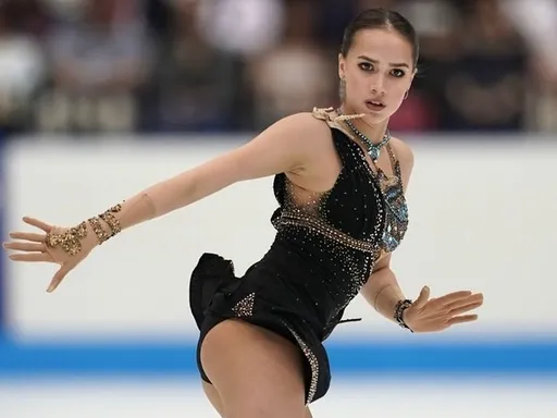 Алина Загитова сняла, как занимается боксом