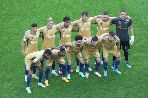 Футболисты «Зенита» вывесили баннер против Fan ID на праздновании чемпионства