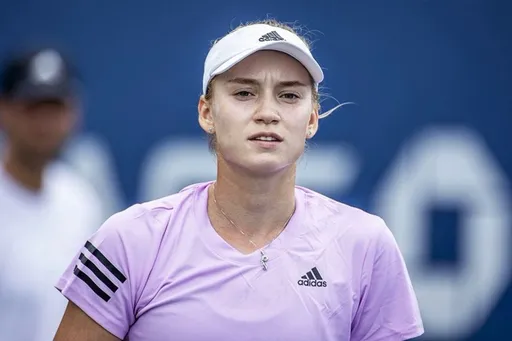 Теннисистка Елена Рыбакина снялась с турнира WTA-1000 в Дубае