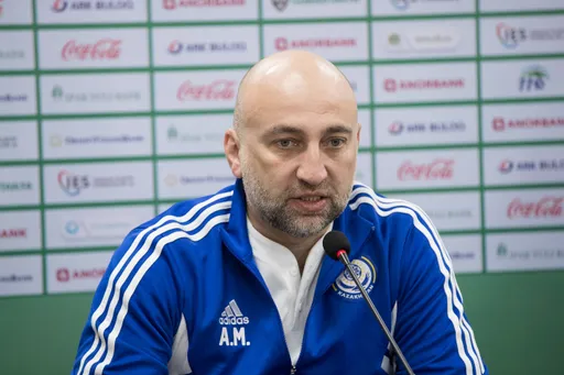 Магомед Адиев останется на посту главного тренера сборной Казахстана