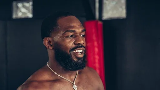 Экс-чемпион UFC Джонс признался, что не знает, кто такой Овечкин