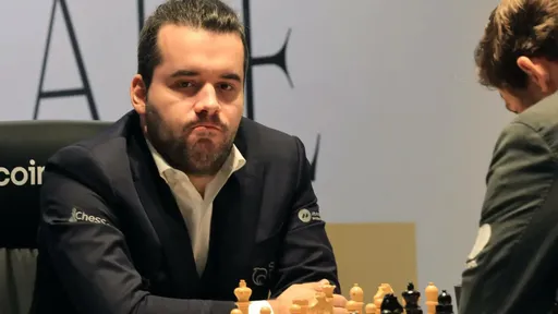 Россиянин Непомнящий не смог преодолеть второй этап турнира Freestyle Chess Tour