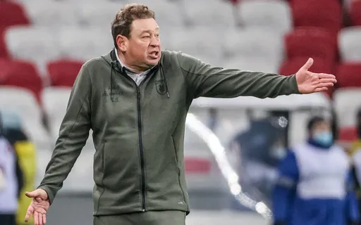 Слуцкий заявил, что не поддерживает Дзюбу в ситуации с Семаком