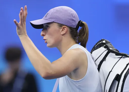Свёнтек отказалась от продолжения борьбы в третьем круге турнира WTA в Мадриде