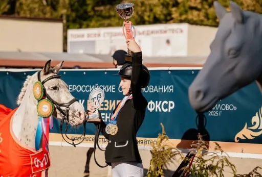 Юные всадники из Подмосковья поборются за награды престижных турниров