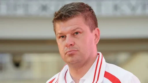 Губерниев: Исинбаева, получается, была номинальным офицером, получала номинальную зарплату и номинальные льготы?