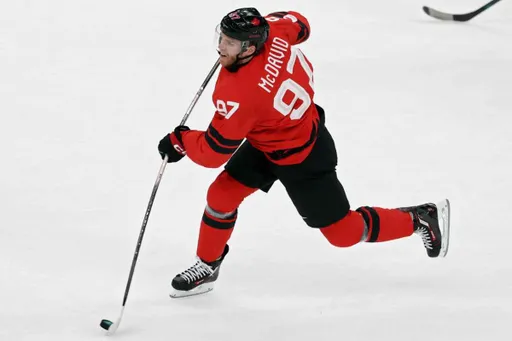 Макдэвид признан лучшим игроком НХЛ по версии NHL Network, Кучеров — третий