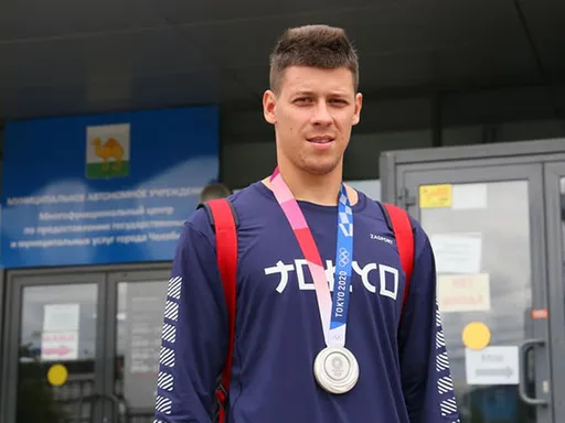 У баскетболиста «Уралмаша» Писклова обокрали призовой автомобиль за ОИ-2020