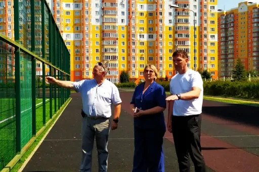 Единорос Колесников потребовал заменить спортплощадку парковкой в Екатеринбурге