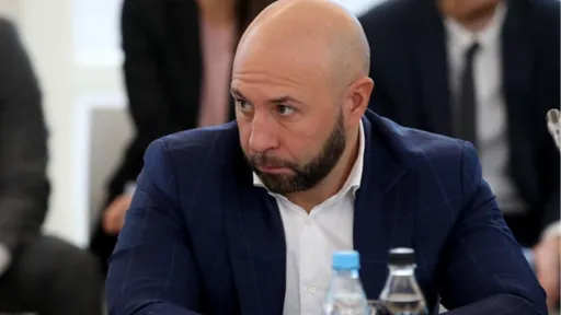 «Ждём возвращения Mercedes, как и России – на международную арену»: Сушинский – о бизнесе и хоккее