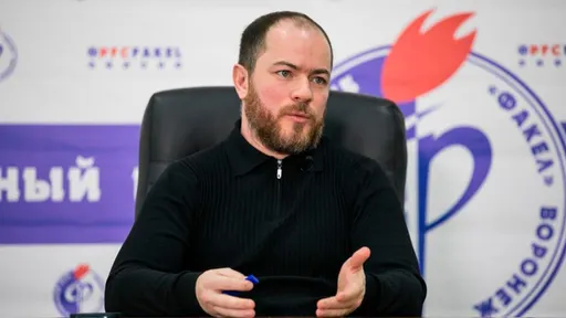 Асхабадзе объяснил, почему на новом стадионе «Факела» будет искусственный газон