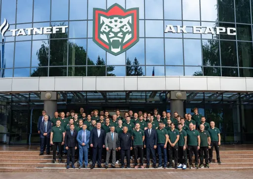 Глава Татарстана Минниханов провёл встречу с ХК «Ак Барс» перед стартом сезона