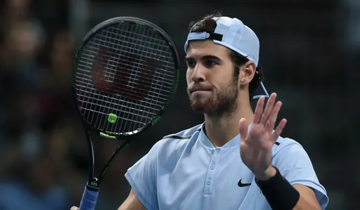 Хачанов не смог выйти в четвёртый круг Australian Open, уступив Микельсену из США