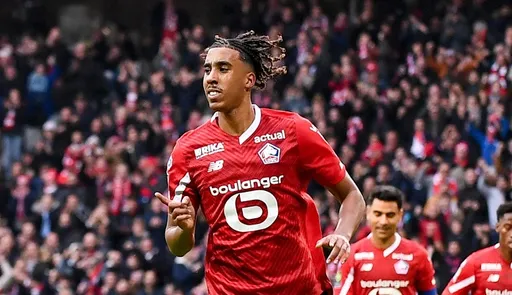 «Манчестер Юнайтед» объявил о приобретении у «Лилля» защитника Йоро
