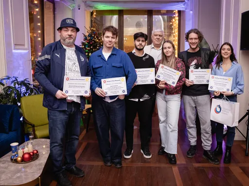 BetBoom и ФК «Динамо-Москва» исполнили мечты: в ГУМе наградили победителей «BetBoom Елка Желаний»