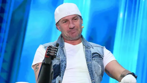 Жена Костомарова рассказала о душевном состоянии фигуриста после ампутаций