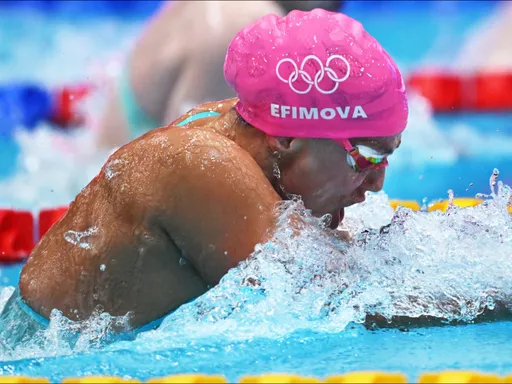 Пловчиха Ефимова выиграла «золото» в дистанции на 50 метров в финале КР