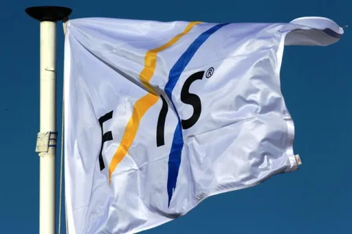 Никита Денисов получил нейтральный статус от FIS