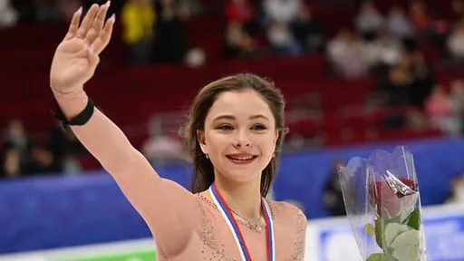 Софья Самоделкина улетела в США для стажировки у Арутюняна