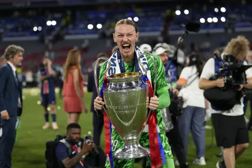 Transfermarkt понизил рыночную стоимость Матвея Сафонова на два миллиона евро