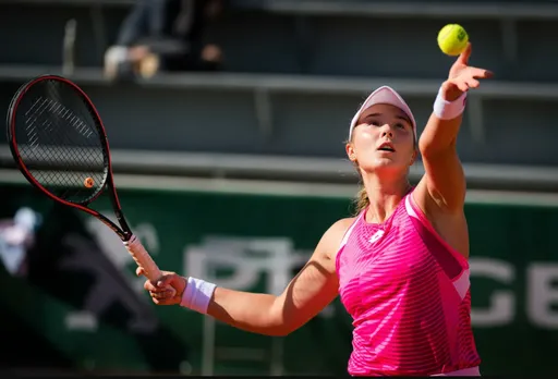 Российская теннисистка Чараева уступила в первом круге турнира WTA-125 в Лиможе