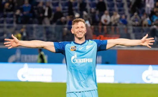 «Зенит» объявил об уходе из команды защитника Чистякова