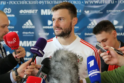 Гранат – о Fan ID: если человек любит свою команду – ему не доставит труда на 10 минут сходить в МФЦ