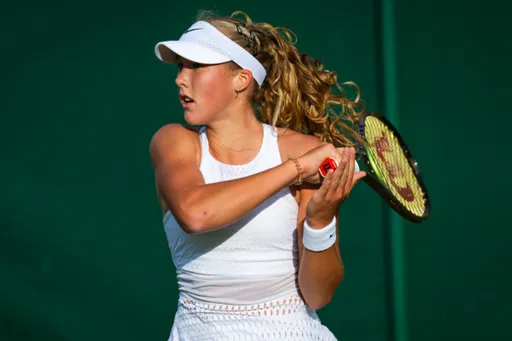 Мирра Андреева вышла в третий круг турнира WTA-1000 в Мадриде