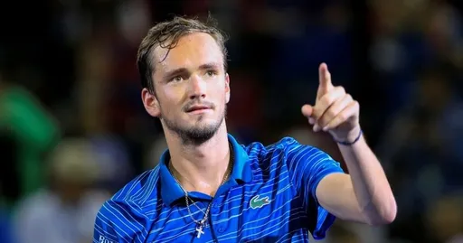 Медведев обыграл итальянца Арнальди в первом круге турнира ATP 500 в Дубае
