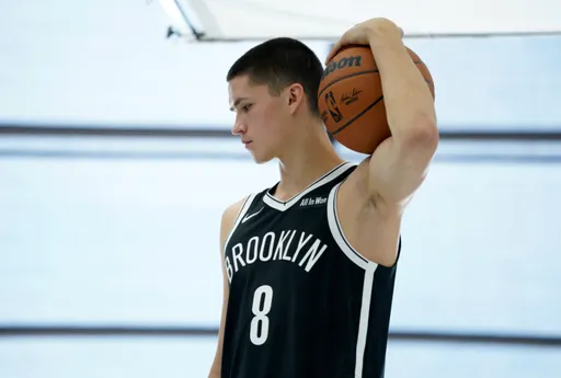 RotoWire: россиянин Дёмин начнёт в старте матч с «Голден Стэйт» в НБА