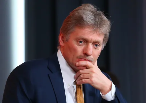 Песков назвал очень плохими условия участия российских паралимпийцев на Играх в Париже