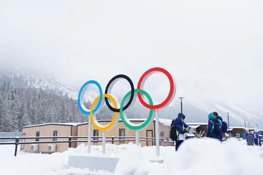 На зимних ОИ-2026 стартовали первые соревнования