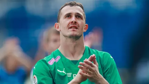 Лунёв поздравил Сафонова с победой в чемпионате Франции