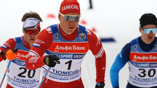 Большунов выиграл гонку с раздельным стартом на чемпионате России в Тюмени