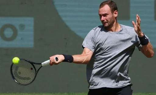 Сафиуллин успешно стартовал на US Open, обыграв француза Монфиса в первом круге