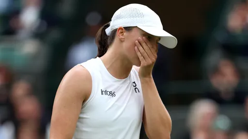 Свентек обыграла Рыбакину и вышла в полуфинал турнира WTA-1000 в Дохе